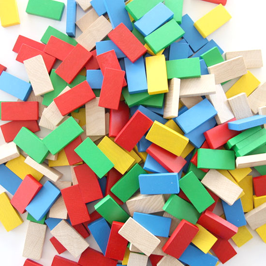 color-wood-domino