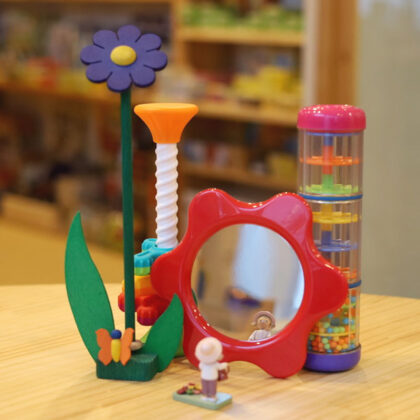 赤ちゃんが好きな遊び 遊びとおもちゃの専門店 Krtek Select Toys 赤ちゃんが好きな遊び 遊びとおもちゃの専門店 Krtek Select Toys