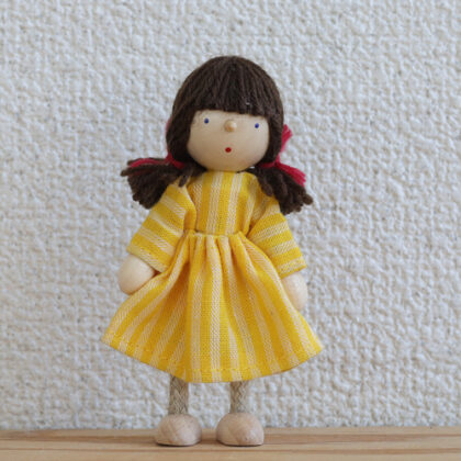 女の子・黄