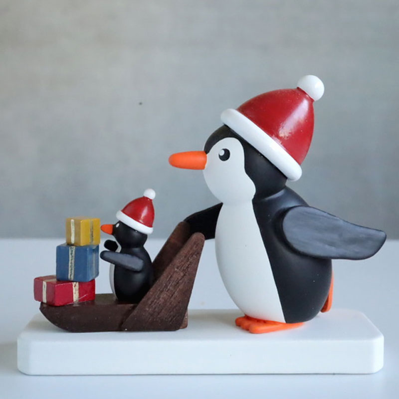 penguin-santa